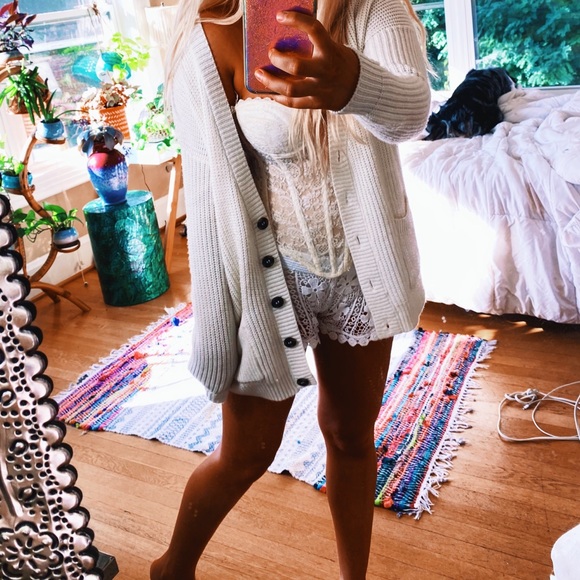 Forever 21 Sweaters - F21 Hipster Babydoll Button Chunky Cardi